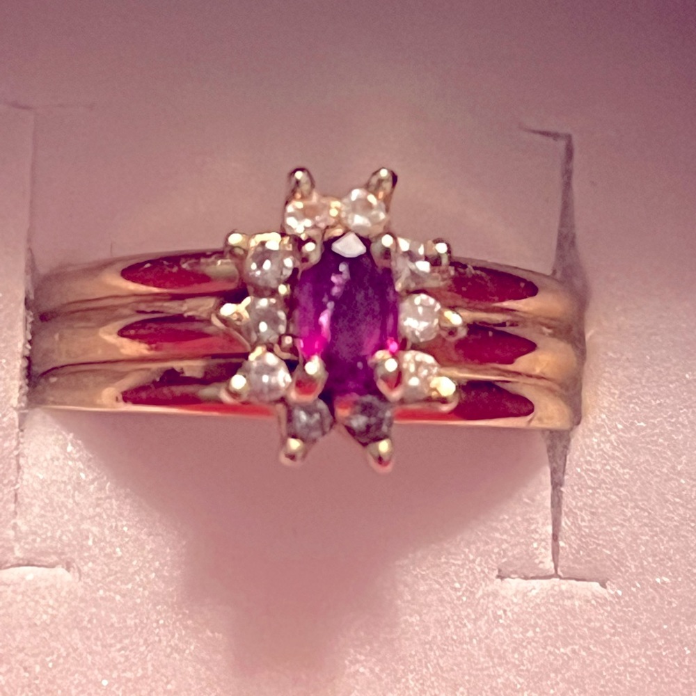 14kp Oval Ruby Diamond Halo Ring